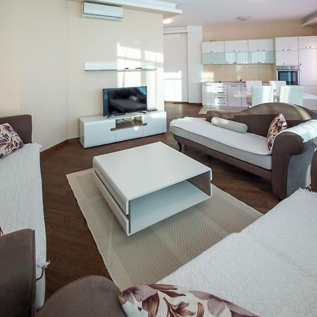 Becici -Lux Apartman Luaran gambar