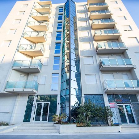 Becici -Lux Apartman Luaran gambar