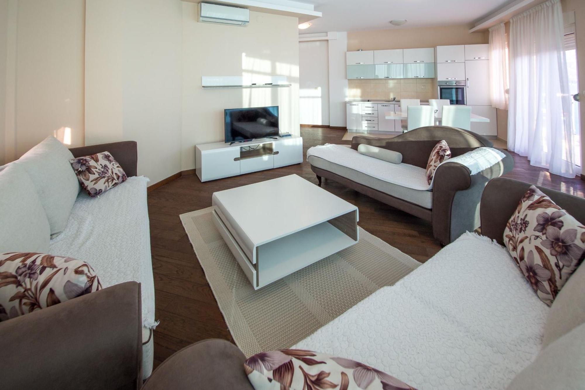 Becici -Lux Apartman Luaran gambar