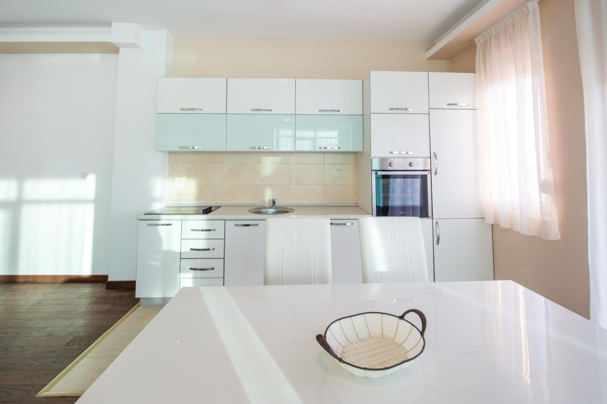 Becici -Lux Apartman Luaran gambar
